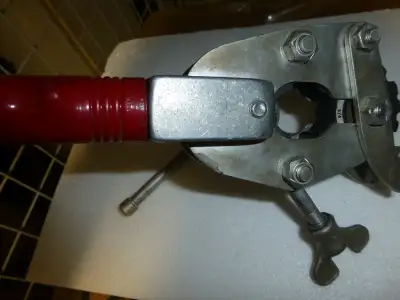 Flaring tool 1/8" x 3/4", pratiquement neuve., View more