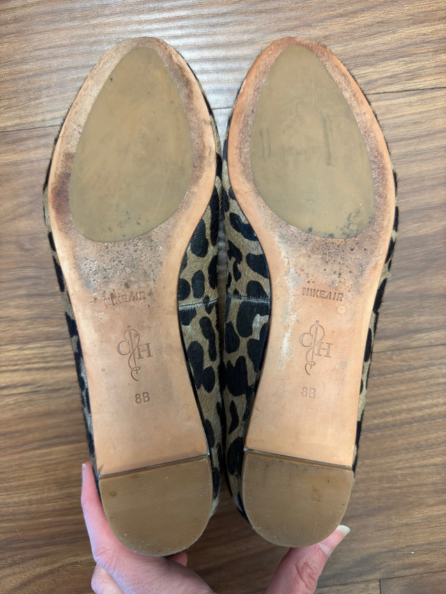 Cole Haan Leopard print flats in Women's - Shoes in Ottawa - Image 4