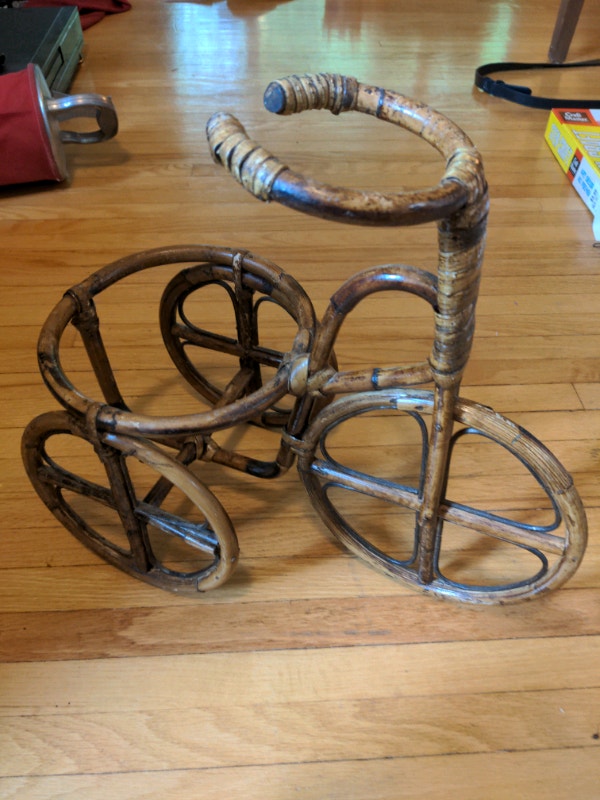 Vintage Rattan tricycle plant stand Arts & Collectibles Winnipeg