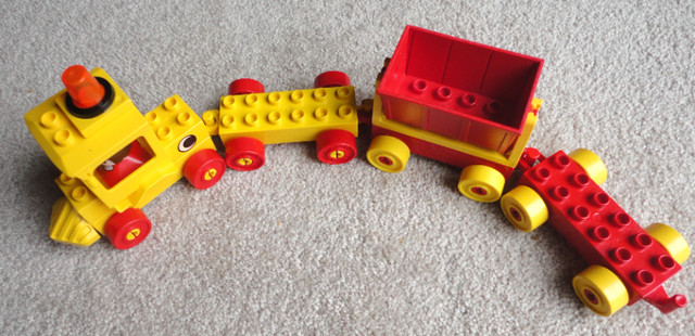 Vintage Lego Duplo Train in Toys & Games in Oshawa / Durham Region - Image 4