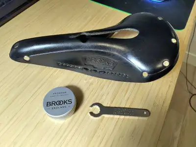 Brooks B17 Narrow Saddle with hole, proofide and wrench, View more