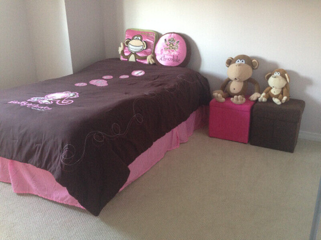 Girl's "Bobby Jack" Bedding and Room Decor in Bedding in Oshawa / Durham Region - Image 3