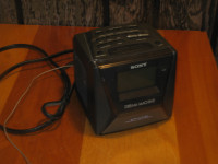 Sony ICF-C143 Digital Alarm Clock FM/AM Radio Snooze Dream Machi