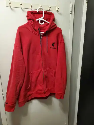 Men's Canada  Sweater And Zip size 2XL , View more