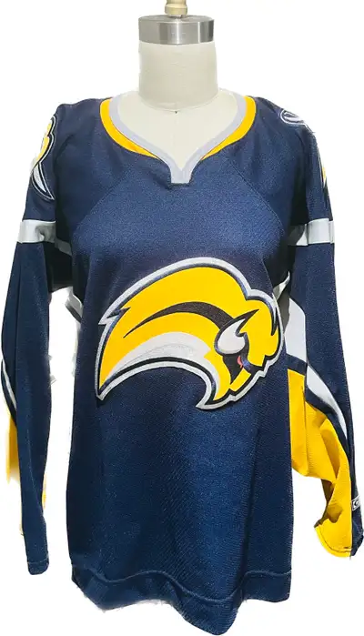 Buffalo Sabres vintage jersey Made in Canada men’s Large , View more