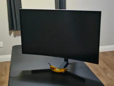 Samsung 32" HDR, QLED, 144Hz, 1ms Curved Gaming Monitor, View more