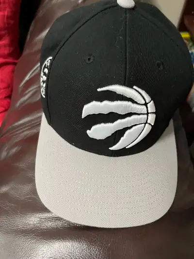 raptors hat, View more