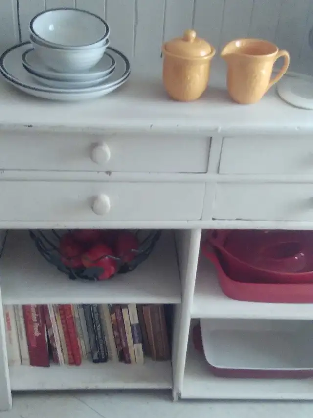 Antique Country Hutch in Bookcases & Shelving Units in London - Image 7