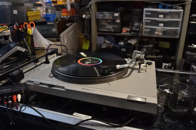 NEEDS TO GO/Professional Audio Equipment in Pro Audio & Recording Equipment in City of Montréal - Image 10