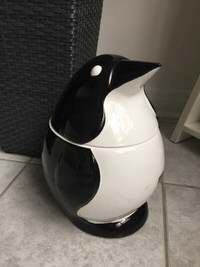 Bellini Penguin Cookie Jar or Ice Bucket