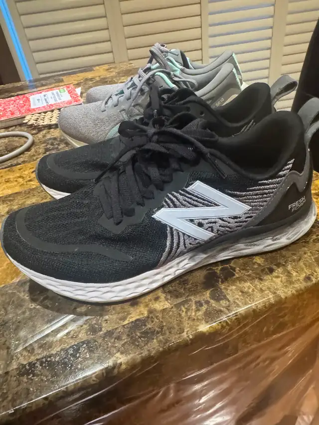 Women's shoes/ hiking shoes in Women's - Shoes in Mississauga / Peel Region - Image 4