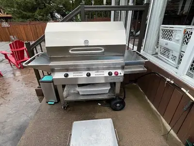 SILVER GIANT Natural Gas BBQ, Model SGC36 Commercial Grade, View more