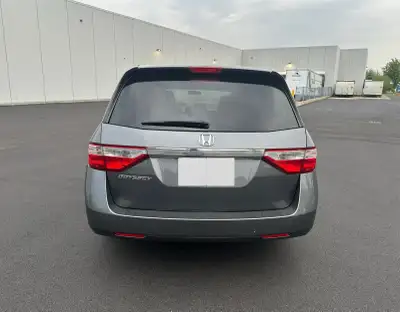 Selling 2011 Honda Odyssey EX Automatic Transmission 255K KM!! 8-Passenger Clean Title!! Very Well M...