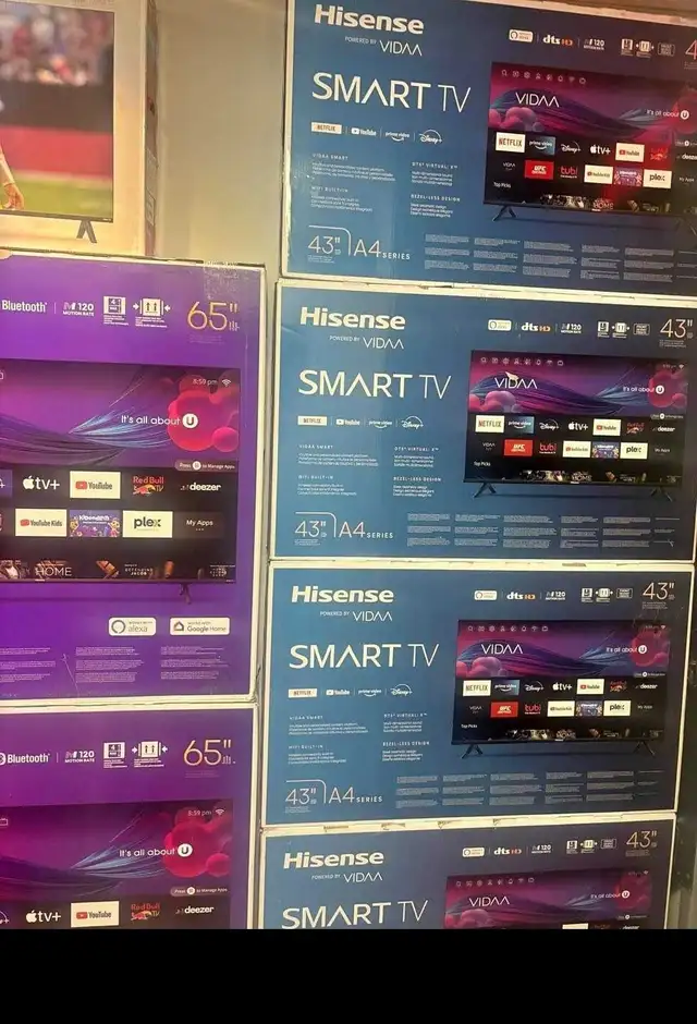 Hisense 43" Smart TV in TVs in City of Montréal - Image 2