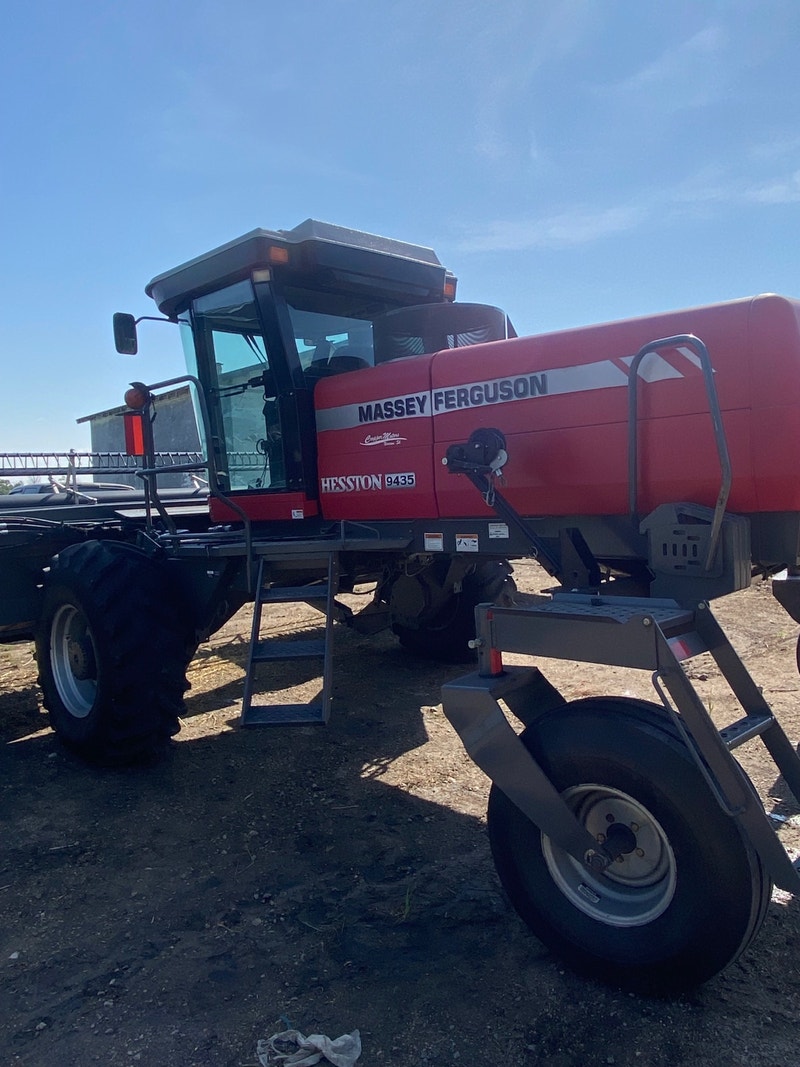 Massey 9435 Swather Farming Equipment Saskatoon Kijiji