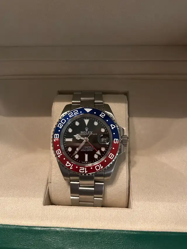 (400$) Rolex GMT pepsi in Jewellery & Watches in City of Montréal - Image 5
