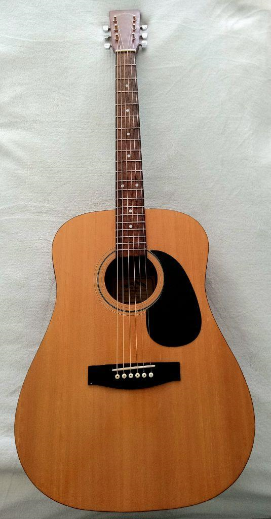1992 Sigma Martin Dreadnought Acoustic Guitar & Hard Case in Guitars in Oakville / Halton Region - Image 4