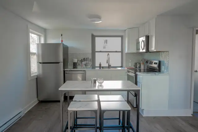 2 Bedroom fully furnished apartment in Long Term Rentals in City of Halifax - Image 5