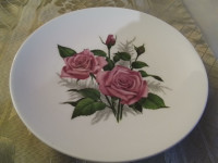 FINE BONE CHINA DISPLAY PLATE - PINK ROSES - CROWN STAFFORDSHIRE
