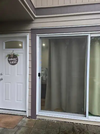 3 bed, 1 bath. In suite laundry. Available June 1st. Close to Inlet Station Sky train Pet friendly w...