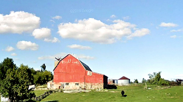 10,000 Bank barn on 13 Acres in Milton in Commercial & Office Space for Rent in Oakville / Halton Region - Image 3