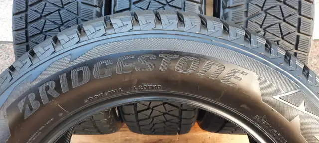 245/60/18 BRIDGESTONE BLIZZAK DMV2 WINTERS IN NEAR NEW CONDITION in Tires & Rims in Dartmouth - Image 3