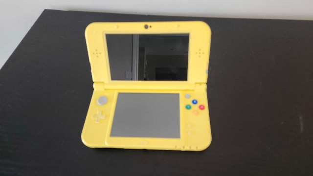 Pikachu Ninetendo 3DS XL in General Electronics in Mississauga / Peel Region - Image 2