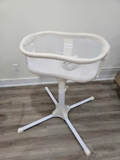 4Halo Bassinest Swivel Sleeper Bassinet, View more