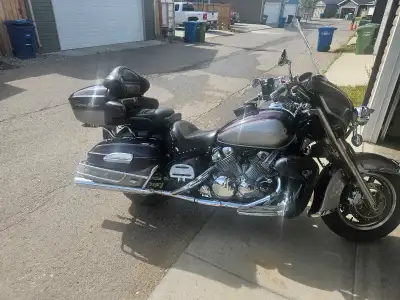 I have a 99 Venture for sale this bike is a complete find many new parts extra fender set up for sin...