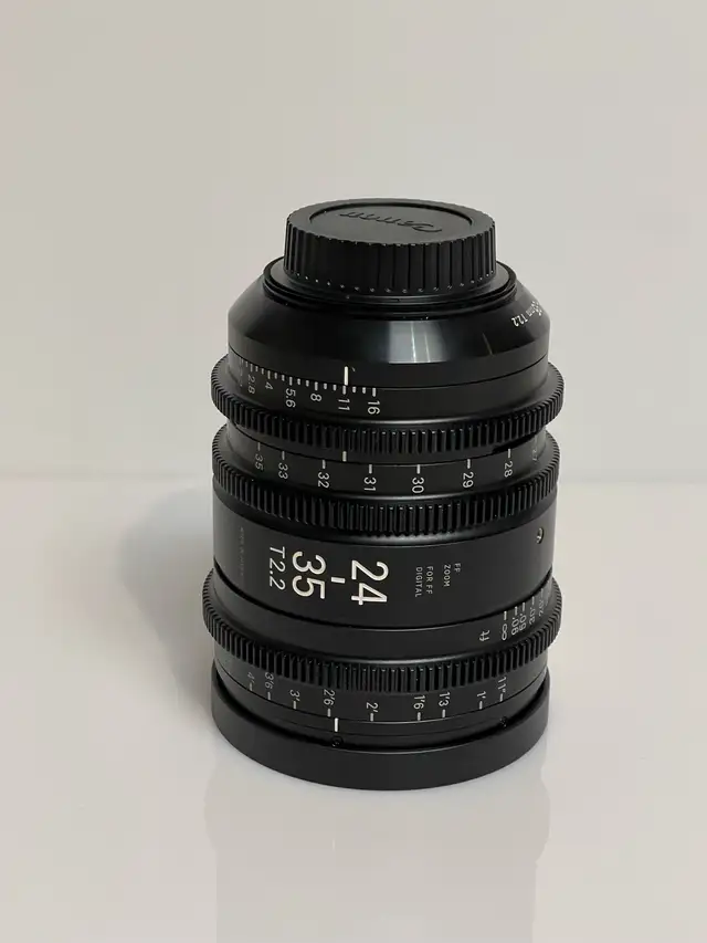 Sigma 24-35mm T2.2 Cine FF Zoom EF mount W Sigma MC 11 Adapt63771549195137121