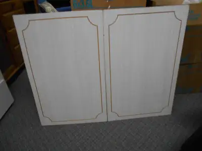 2-PORTES EN BOIS,POUR ARMOIRES., View more