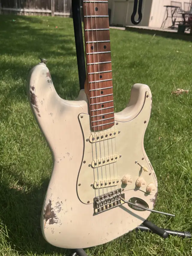 Custom Strat Style Electric Guitar NEW (Heavy Relic) in Guitars in Oakville / Halton Region - Image 5
