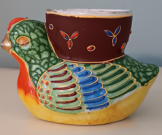 Vintage Moriage Porcelain Bird Hen Quail Egg Cup Eggcup Japan in Arts & Collectibles in Markham / York Region - Image 5