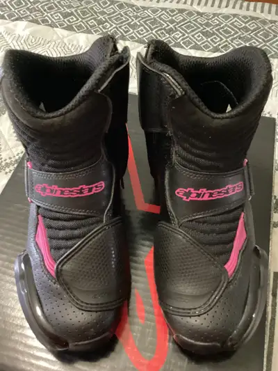 Motorcycle boots - Alpinestar, View more