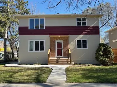 Clean 2 Bedroom Duplex for Rent in the Crescentwood Area. Hardwood floors, Garage, Air Conditioner,...