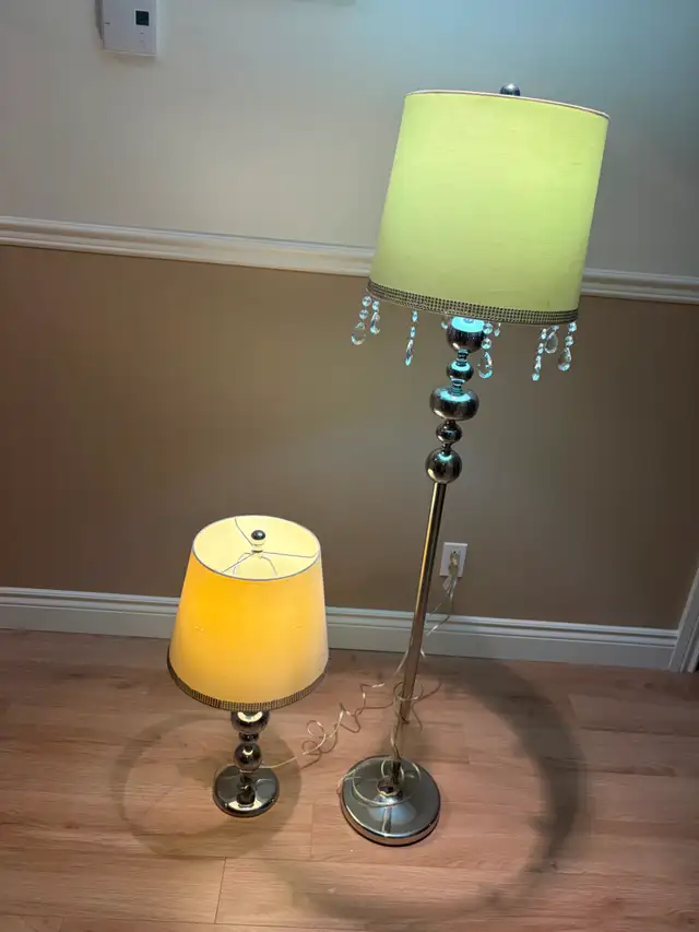 Ensemble de lampes décoratives avec cristaux in Indoor Lighting & Fans in Laval / North Shore - Image 3