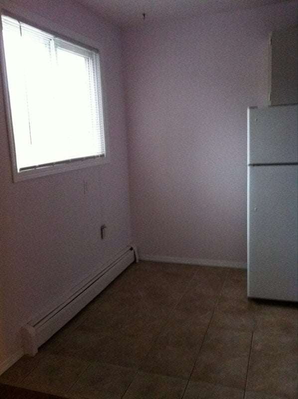 SMALL PETS ALLOWED at building for NONSMOKERS Long Term Rentals