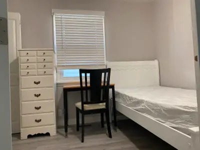 Furnished room in Banff Trail for Rent (FEMALE ONLY)