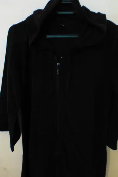 peignoir en ratine noir a mettre pour se protéger du soleil ou a la piscine en coton polyester grand...