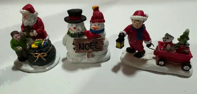 Christmas village items in Holiday, Event & Seasonal in Ottawa - Image 3