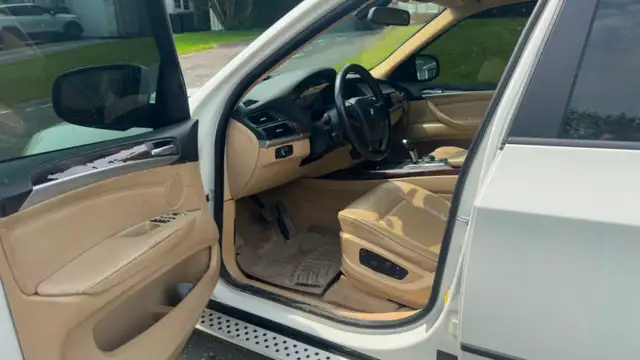 BMW X5 2009 in Cars & Trucks in Drummondville - Image 10