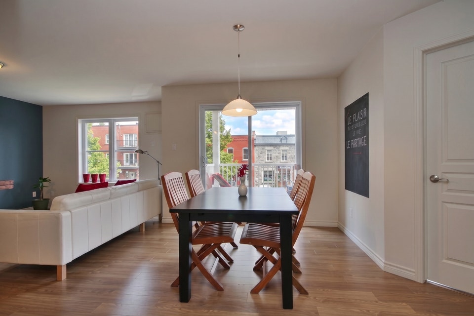 Brossard Renovated Condo 4 1/2 with balcony 3