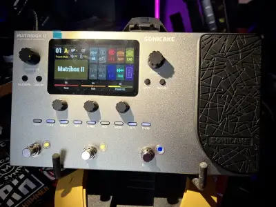 Sonicake Matribox II guitar / bass multisffects processor , View more