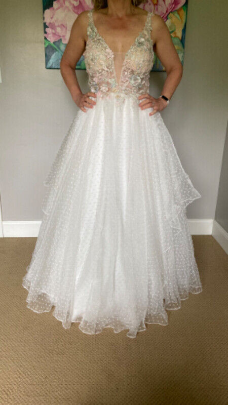 Prom Dress / Formal Gown in Women's - Dresses & Skirts in Fredericton - Image 2