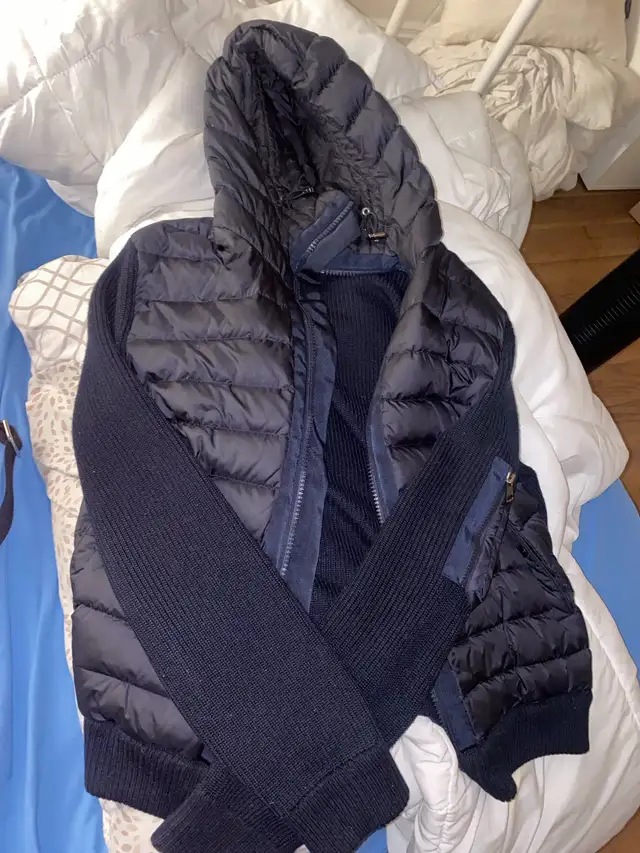 moncler men’s padded  jacket navy blue in Men's in City of Toronto - Image 4