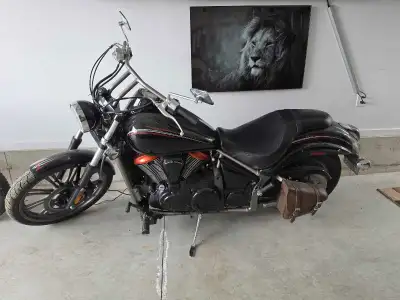 Excellent shape, 2009 Kawasaki Vulcan 900 Custom with only 20,000kms. Was safetied at Irwin Yamaha b...