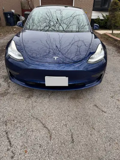Well maintained and regularly serviced, this Model 3 drives smooth and delivers the performance, eff...
