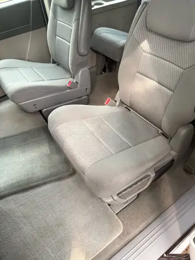 Selling my 2009 dodge caravan which is in good running condition with no warning light on dash and w...