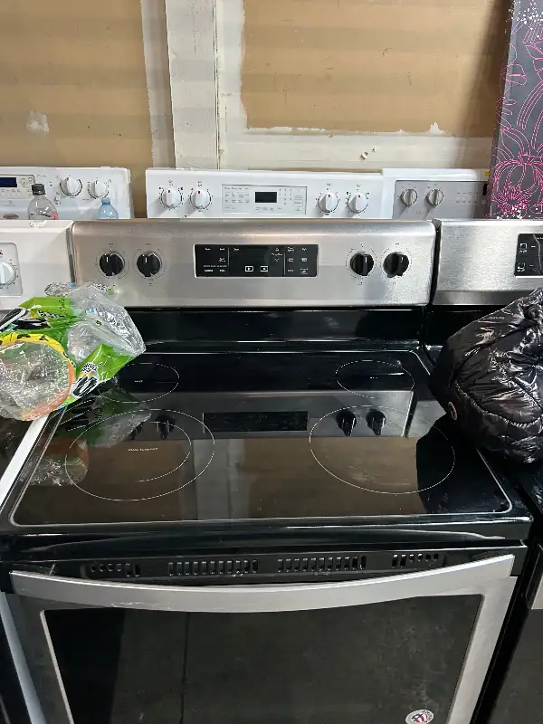Livraison de laveuse-sécheuse Frigidaire et cuisinière aujourd'h in Washers & Dryers in City of Montréal - Image 14