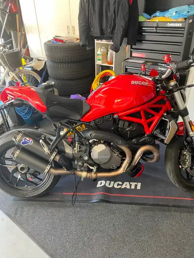 2018 Ducati monster 1200 original owner first registered in May 2021. Over $4000 in upgrades New tir...